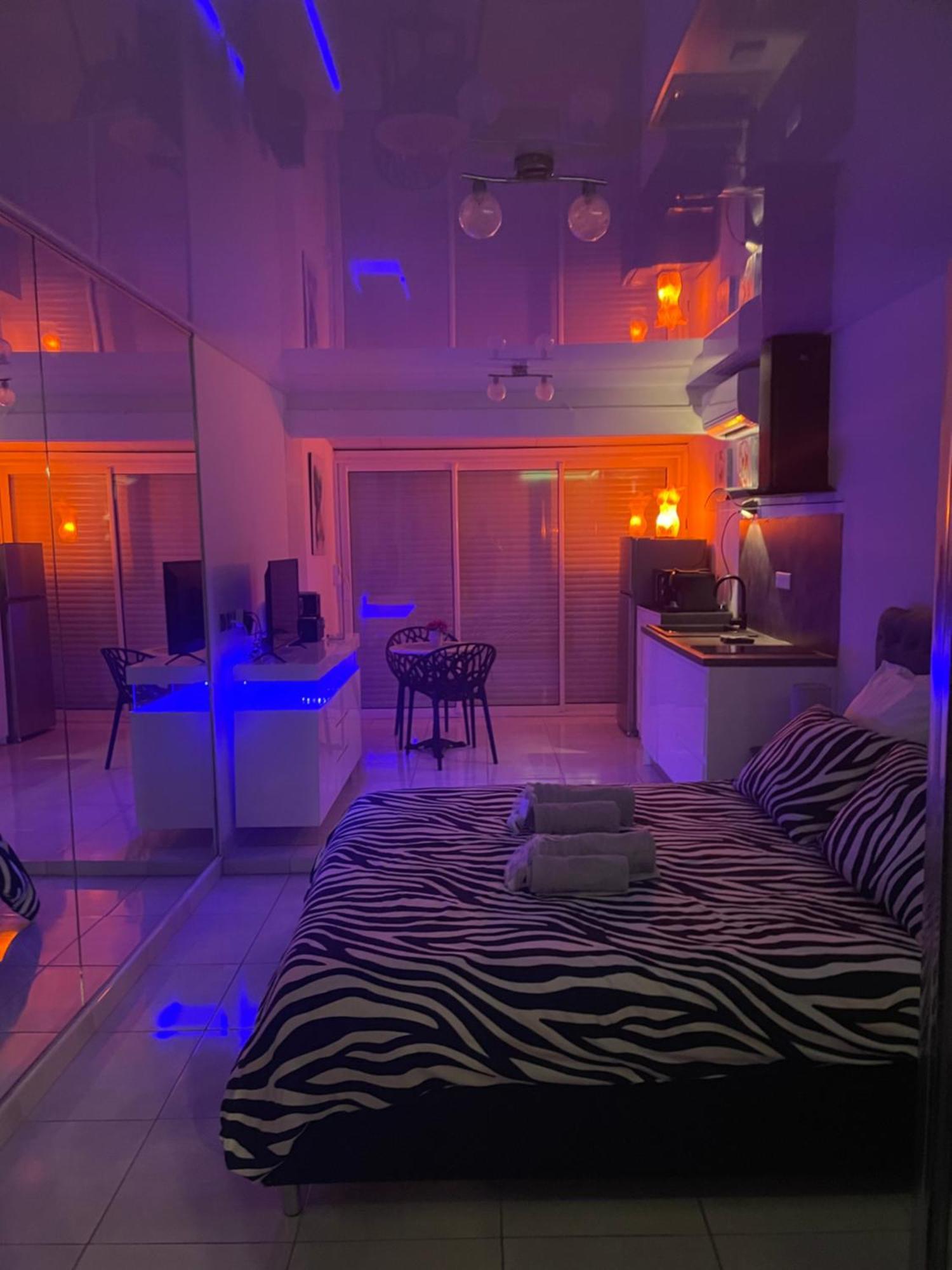 The Naturist Glamour Suite Agde Esterno foto